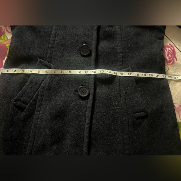 Liz Claiborne wool coat on black - Picture 8 of 10